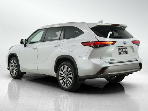 2023 Toyota Highlander Hybrid Hybrid Platinum
