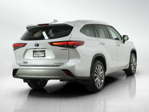 2023 Toyota Highlander Hybrid Hybrid Platinum