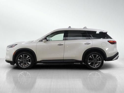 2022 INFINITI QX60 LUXE