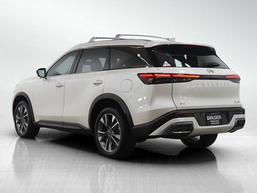 2022 INFINITI QX60 LUXE