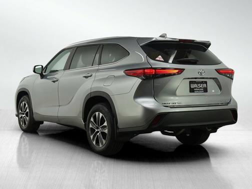 2023 Toyota Highlander XLE AWD (Natl)