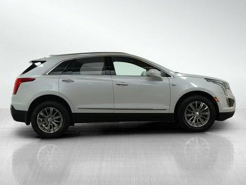 2017 Cadillac XT5 Luxury AWD