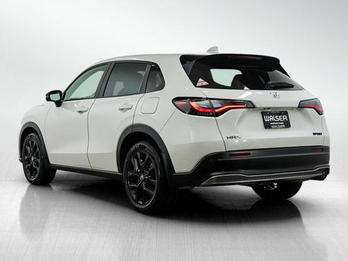 White 2023 Honda HR-V Sport
