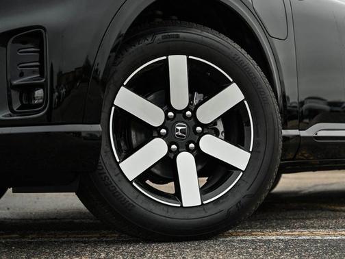 Raven Black 2026 Honda Prologue Touring