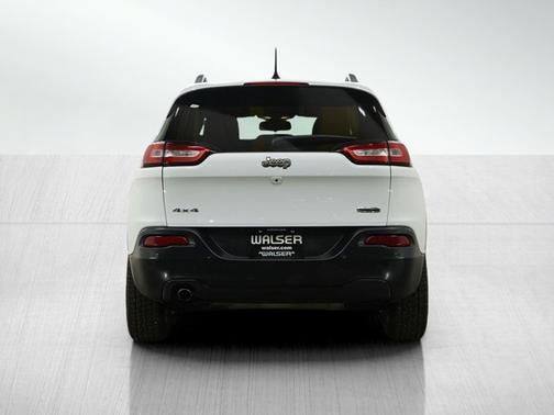 White 2016 Jeep Cherokee Latitude