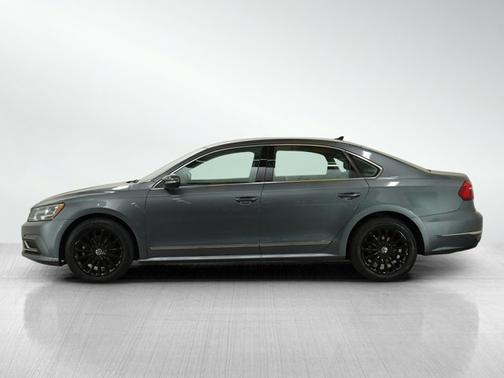 2016 Volkswagen Passat SE