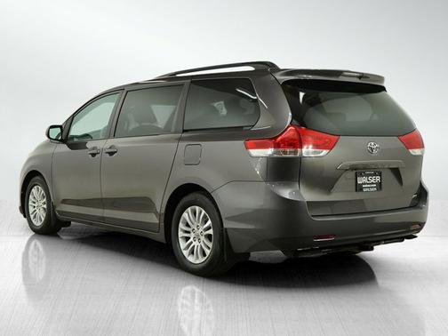 2012 Toyota Sienna XLE