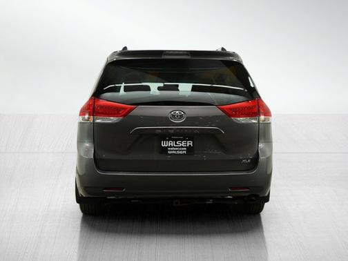 2012 Toyota Sienna XLE