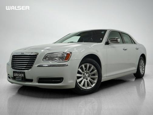 2013 Chrysler 300 4D SEDAN
