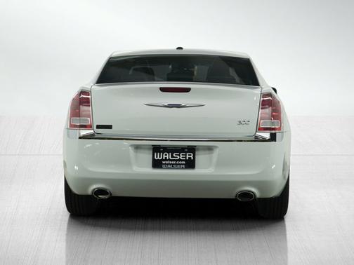 2013 Chrysler 300 4D SEDAN