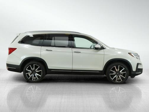 2022 Honda Pilot Touring 8-Passenger