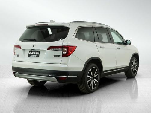 2022 Honda Pilot Touring 8-Passenger