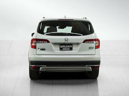 2022 Honda Pilot Touring 8-Passenger