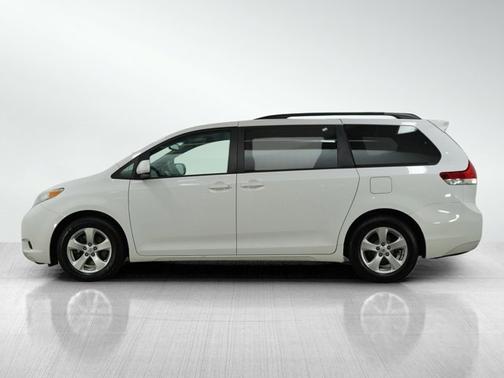 2014 Toyota Sienna LE
