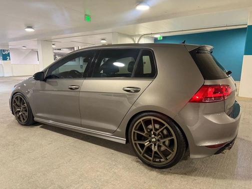 2016 Volkswagen Golf R 4-Door w/DCC & Navigation