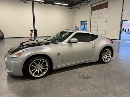 Brilliant Silver 2016 Nissan 370Z Base