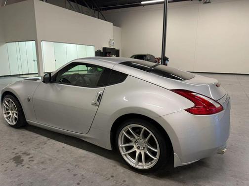 Brilliant Silver 2016 Nissan 370Z Base