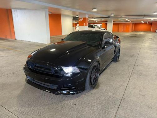 2013 Ford Mustang GT Premium