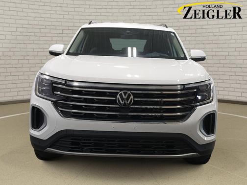 2025 Volkswagen Atlas 2.0T SE w/Technology 4MOTION