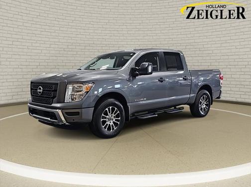2024 Nissan Titan SV