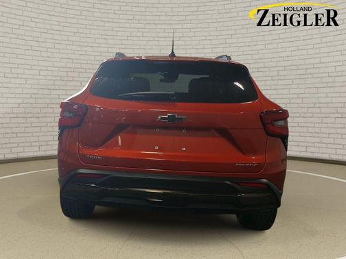 Cayenne Orange Metallic 2024 Chevrolet Trax FWD ACTIV