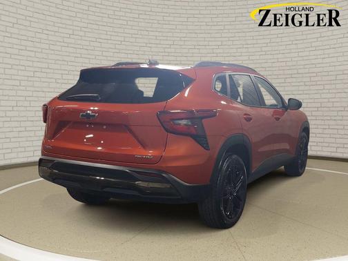 Cayenne Orange Metallic 2024 Chevrolet Trax FWD ACTIV