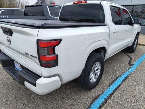 2024 Nissan Frontier SV