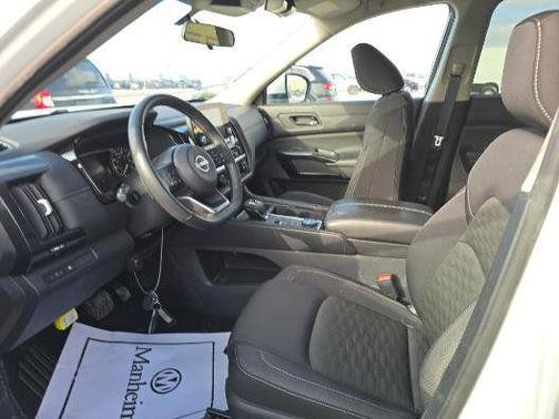 2024 Nissan Pathfinder SV 4WD