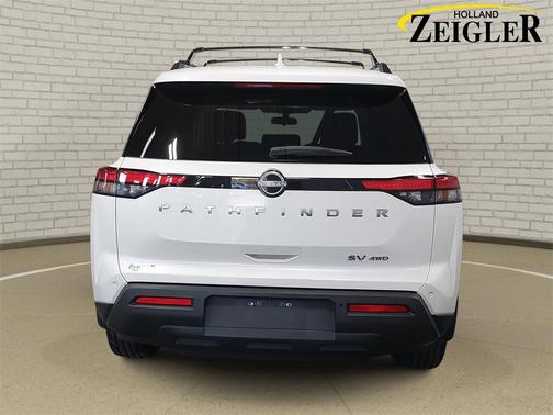 2024 Nissan Pathfinder SV 4WD