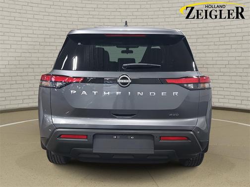 2025 Nissan Pathfinder S 4WD