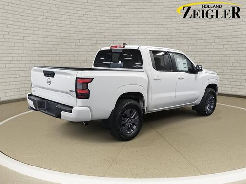 2025 Nissan Frontier SV