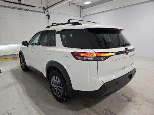 2023 Nissan Pathfinder SV 4WD
