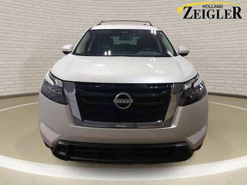 2023 Nissan Pathfinder SV 4WD