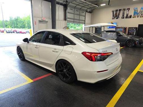 White 2022 Honda Civic Sport