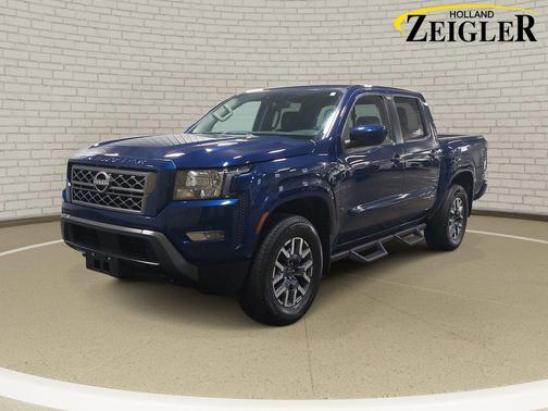 Deep Blue Pearl 2023 Nissan Frontier SV
