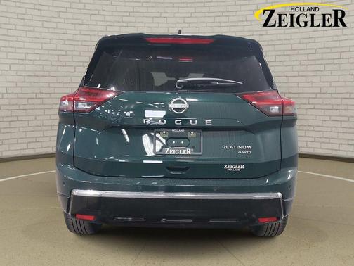Obsidian Green 2026 Nissan Rogue Platinum