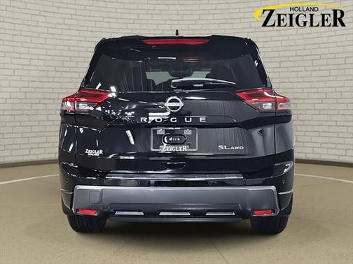 2025 Nissan Rogue SL