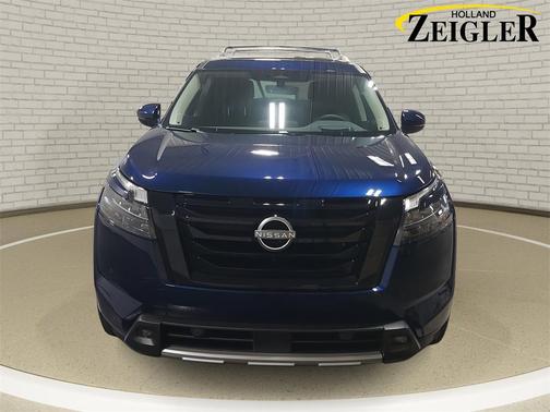 2025 Nissan Pathfinder Platinum 4WD