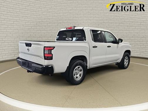 2022 Nissan Frontier S