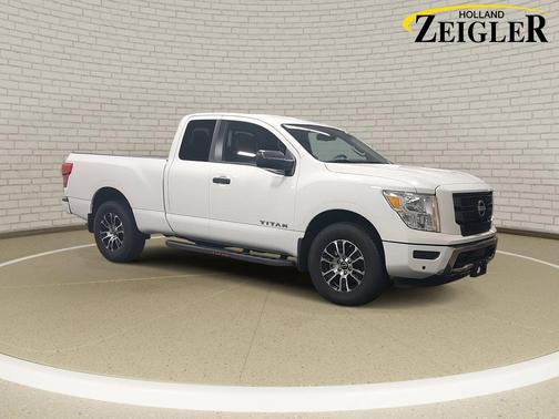 2024 Nissan Titan SV