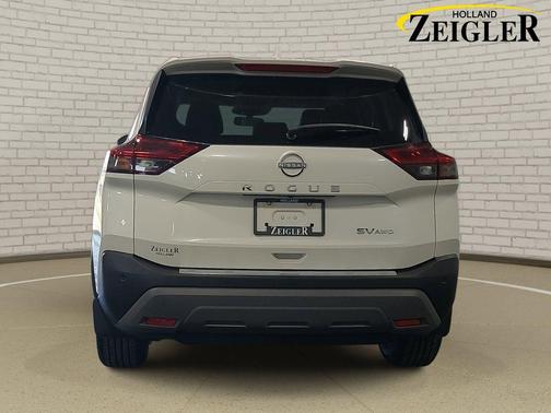 Pearl White Tricoat 2023 Nissan Rogue SV