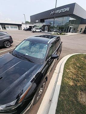 Midnight Black Metallic 2021 Toyota Highlander XLE