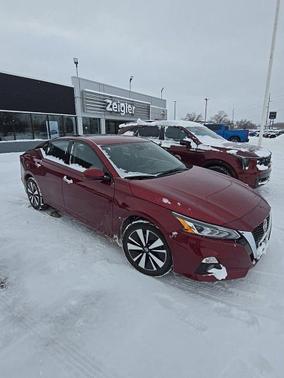 2020 Nissan Altima 2.5 SV