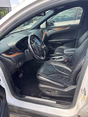 White Platinum Clearcoat Metallic 2019 Lincoln MKC Reserve