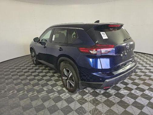 Deep Ocean Blue Pearl/Super Black 2024 Nissan Rogue SL