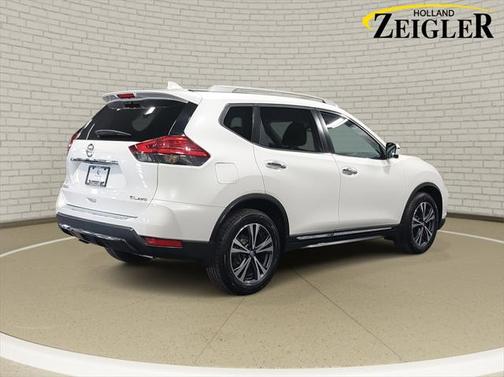 2017 Nissan Rogue SL
