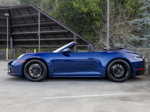 2022 Porsche 911 Carrera GTS