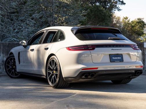 2018 Porsche Panamera 4