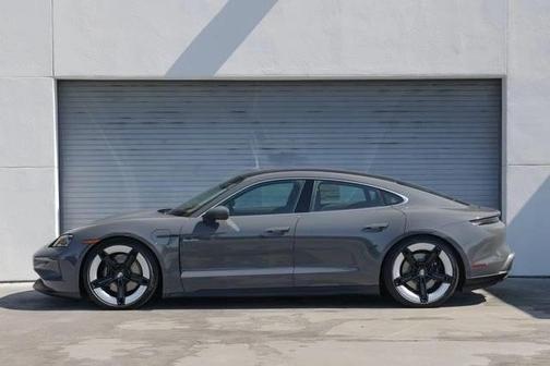 2025 Porsche Taycan 4