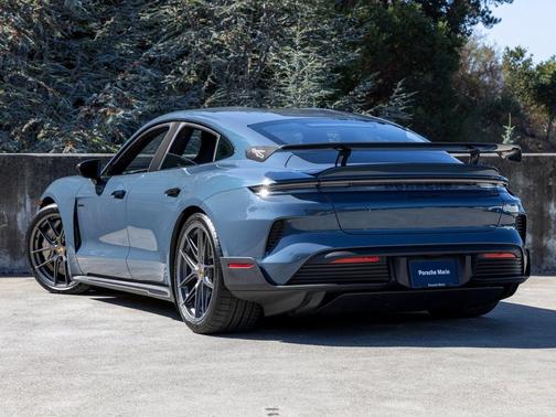 2025 Porsche Taycan Turbo GT w/Weissach Package